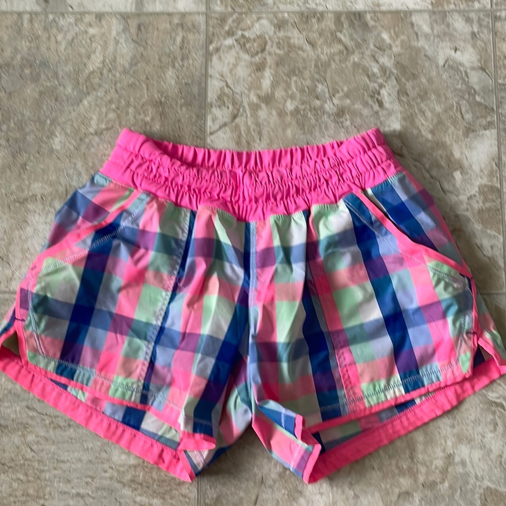 Lululemon Shake and Bake Running shorts. Pop plaid.